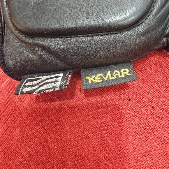 Motorcycle Mens Kevlar Gloves Genuine Leather "Bikers Club" Brand EUC Thinsulate - Picture 7 of 16